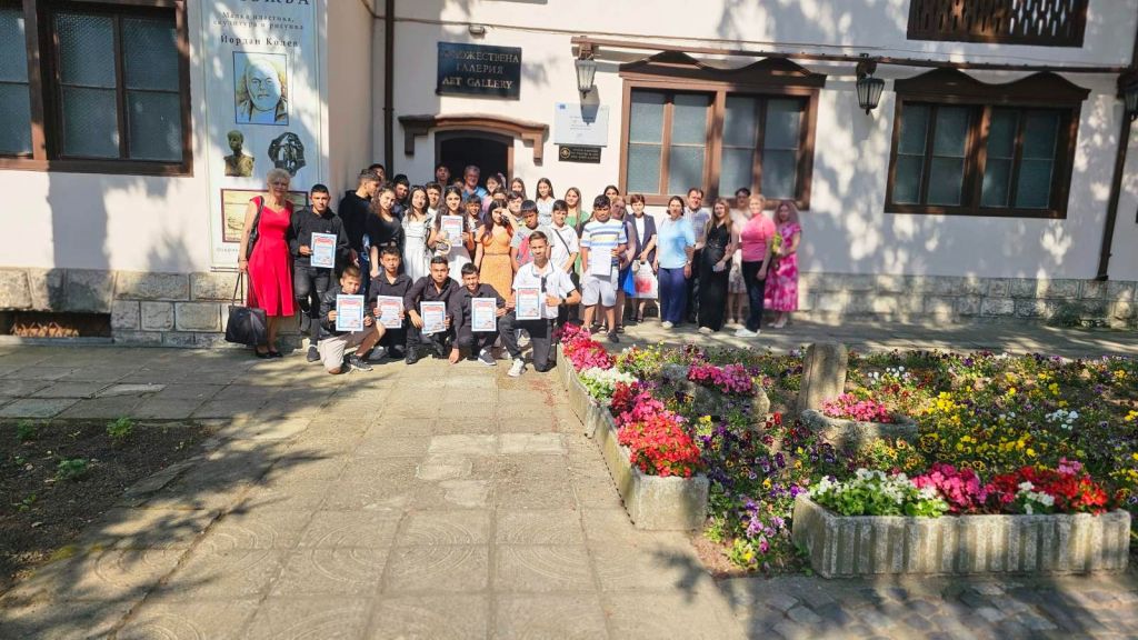Пети и шести клас получиха удостоверенията си в музейна атмосфера - ОУ Св.Св. Кирил и Методий - Секулово